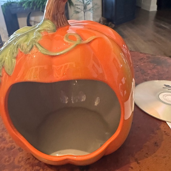 Temptations - Picture 6 of 8